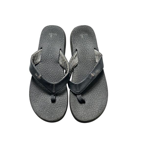 Sanuk sandals - Picture 1 of 6